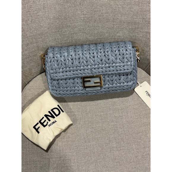 Fendi Iconic Medium Baguette Bag Light Blue Raffia Interlace Leather – NWT - Picture 8 of 10